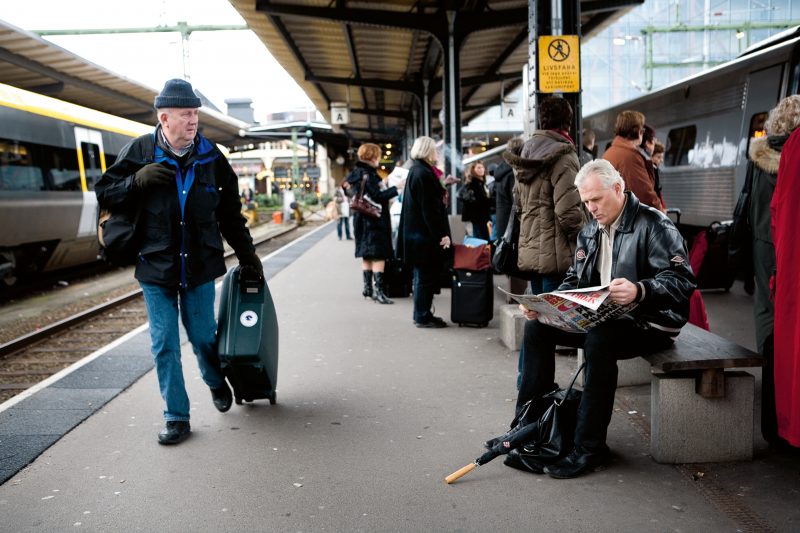 Glenn Hysén i väntan på tåget från Göteborg till Stockholm